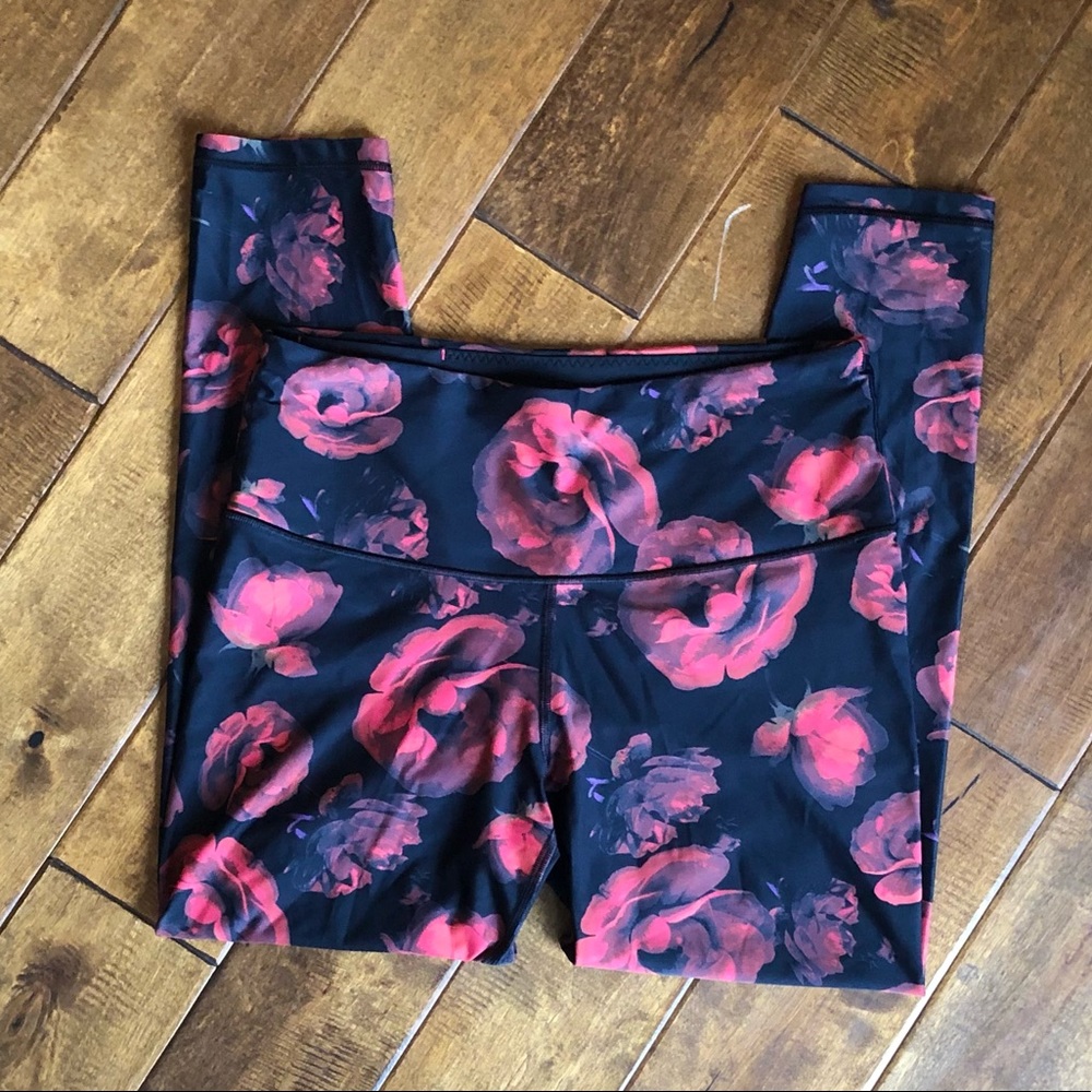 Victoria’s Secret sport leggings